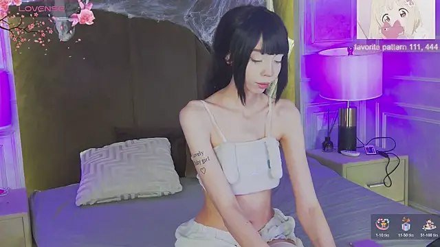 Evelyn Neal online show from October 27, 4:24 pm