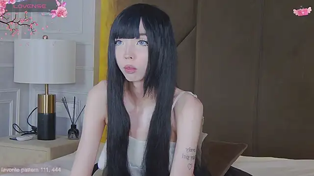 Evelyn Neal online show from October 23, 4:13 pm