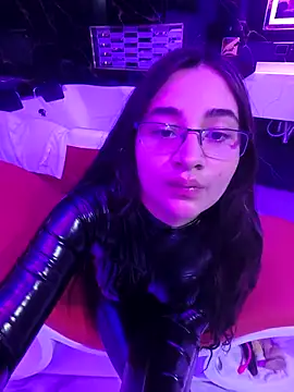 Snapshot of LiliThara chatting on October 13, 11:13 am LiliThara online show from October 13, 11:13 am