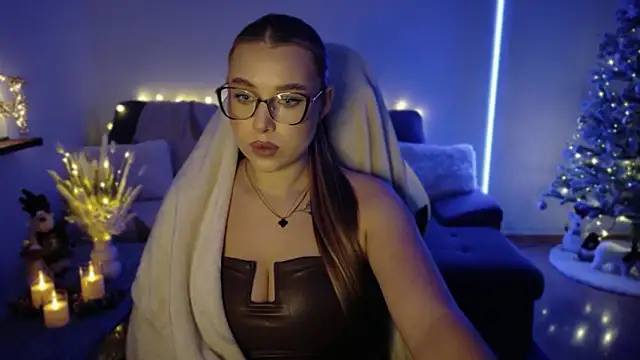 Emma candyyy online show from November 24, 11:34 am