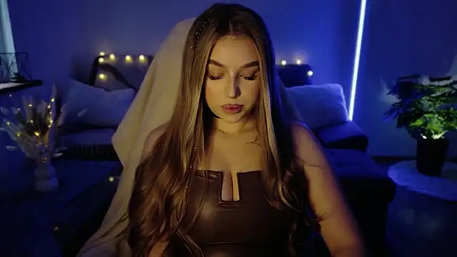 Emma candyyy online show from January 8, 9:46 am