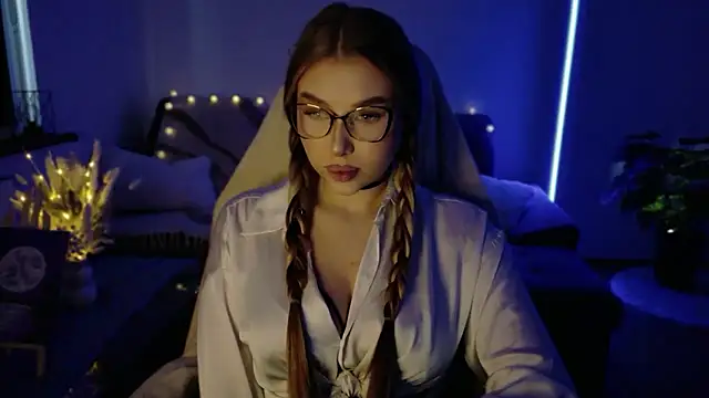 Emma candyyy online show from January 19, 10:33 am