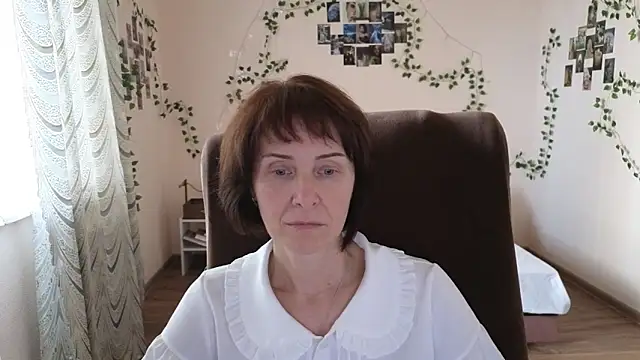 Lia Tito online show from September 19, 12:48 pm