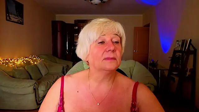 Snapshot of Milana_Milky chatting on September 28, 6:09 am Milana Milky online show from September 28, 6:09 am