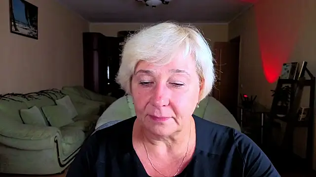 Snapshot of Milana_Milky chatting on September 25, 5:06 am Milana Milky online show from September 25, 5:06 am
