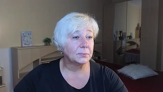 Snapshot of Milana_Milky chatting on September 18, 5:06 am Milana Milky online show from September 18, 5:06 am