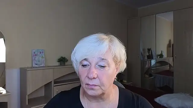 Snapshot of Milana_Milky chatting on September 12, 5:19 am Milana Milky online show from September 12, 5:19 am