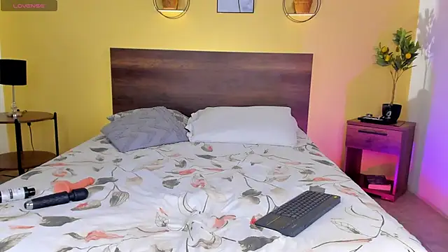 CamilleGrace online show from September 12, 1:07 pm