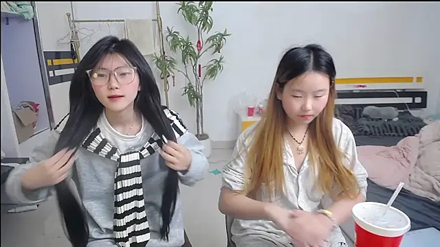 Babygirls523 online show from October 27, 5:19 pm