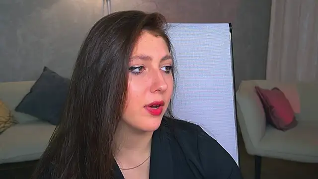 Snapshot of Mary_Miiller chatting on October 17, 12:30 pm Mary Miiller online show from October 17, 12:30 pm