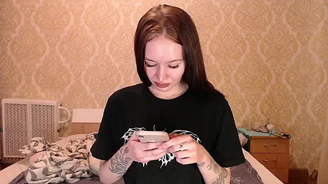 Kitkaat00 online show from October 27, 2:45 pm