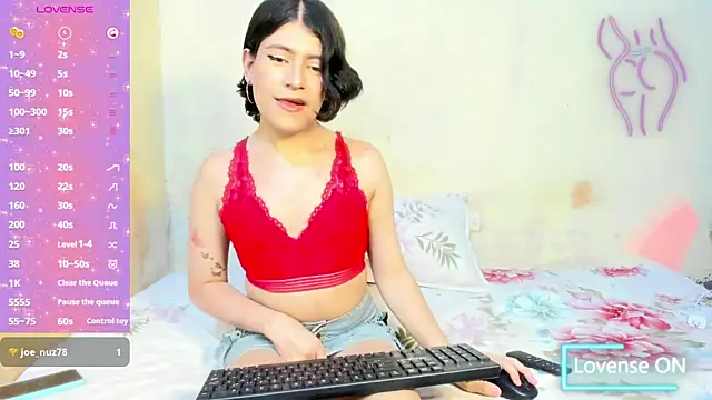 Snapshot of xxxEmmaxx chatting on September 12, 6:03 am xxxEmmaxx online show from September 12, 6:03 am