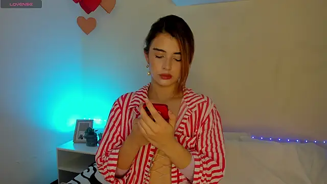 Snapshot of Katty__Rousse chatting on October 5, 5:29 pm Katty  Rousse online show from October 5, 5:29 pm