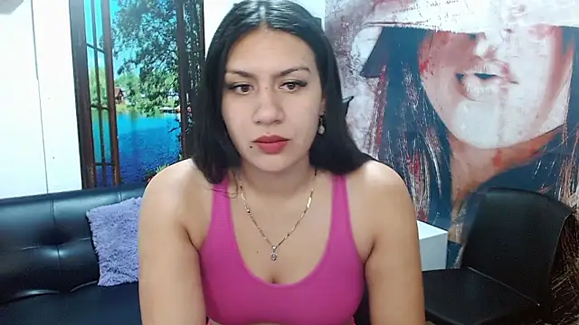 gigi gilt  online show from March 29, 4:33 am