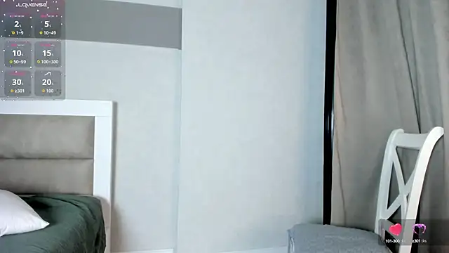 Clarity Yumi online show from October 11, 2:49 am