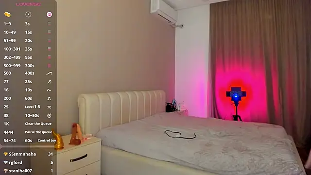 Clarity Yumi online show from November 16, 3:52 am