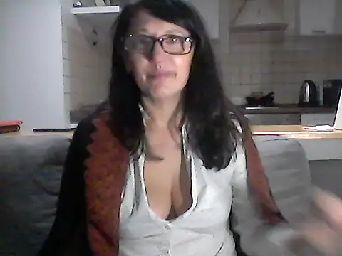 Elena48324 online show from February 6, 7:39 pm