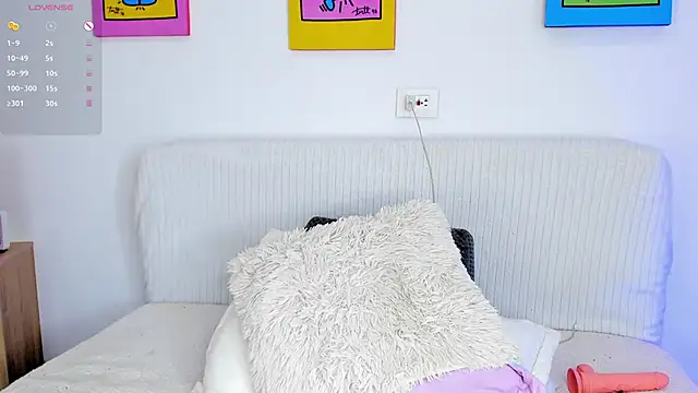 AprilAddams  online show from October 1, 9:31 pm