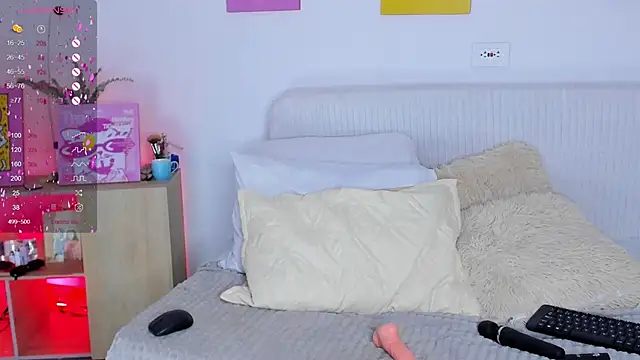 AprilAddams  online show from October 30, 10:33 pm