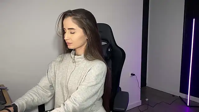 s meow online show from November 24, 2:02 am