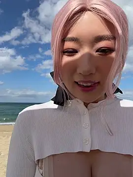 winter11 online show from April 10, 6:30 am