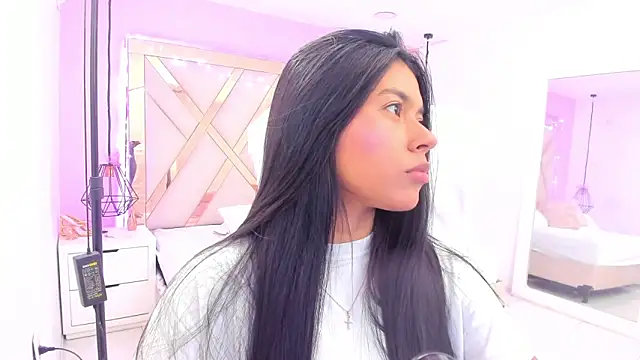 samantaa shy online show from April 8, 4:47 am