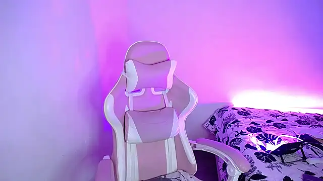 Snapshot of Stepha_babe chatting on September 9, 11:04 pm Stepha babe online show from September 9, 11:04 pm