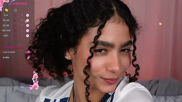 Snapshot of Victoria_Curly chatting on October 4, 3:01 am Victoria Curly online show from October 4, 3:01 am