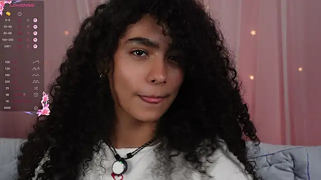 Snapshot of Victoria_Curly chatting on October 15, 1:08 am Victoria Curly online show from October 15, 1:08 am