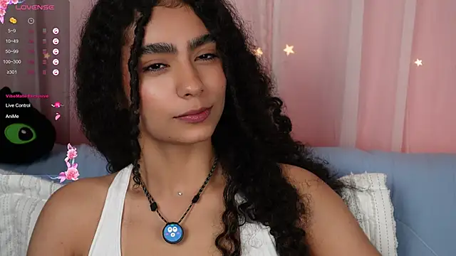 Snapshot of Victoria_Curly chatting on September 18, 9:35 pm Victoria Curly online show from September 18, 9:35 pm