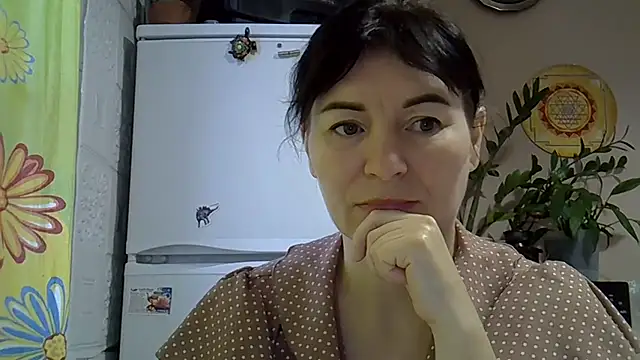 Krystal 82 online show from November 5, 9:03 am