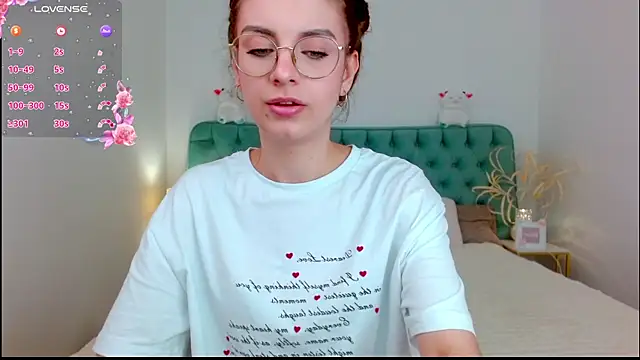 Real cutie1 online show from September 10, 9:04 pm