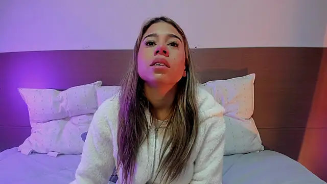 Rachell criss online show from June 11, 4:42 am