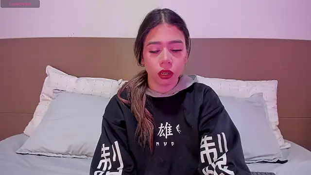 Rachell criss online show from April 14, 4:01 am