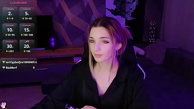 Sandy Belle online show from September 13, 7:11 pm