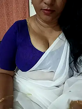 Snapshot of Swetyhoney chatting on September 24, 4:39 pm Swetyhoney online show from September 24, 4:39 pm