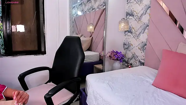 shamara thomson online show from June 16, 10:22 pm
