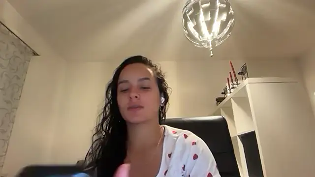 Maia Park online show from June 4, 10:14 pm