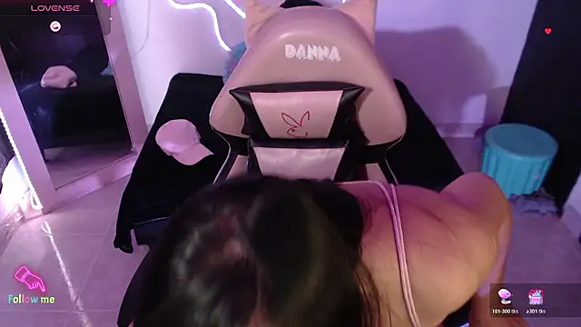 Danniela20 online show from January 9, 6:29 am