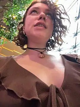 lucy-joy online show from October 6, 11:38 am