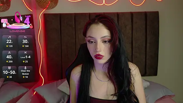 Snapshot of Megan__cole1 chatting on September 26, 12:52 am Megan cole1 online show from September 26, 12:52 am