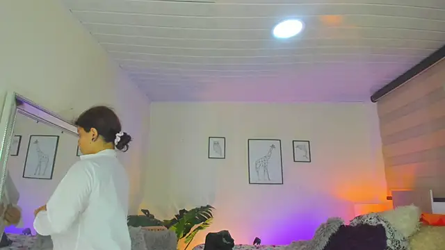 LusyKitty online show from October 14, 2:52 pm