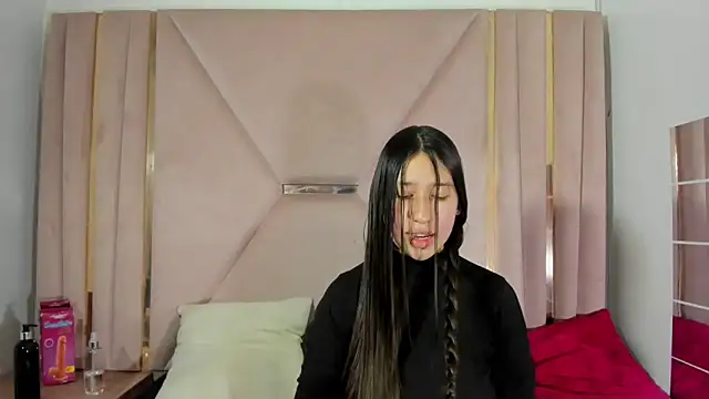 venusmorgan online show from September 17, 4:38 pm