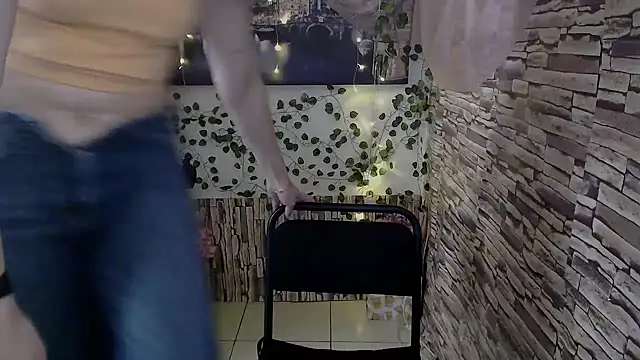 Amanda Bright  online show from October 8, 7:24 am