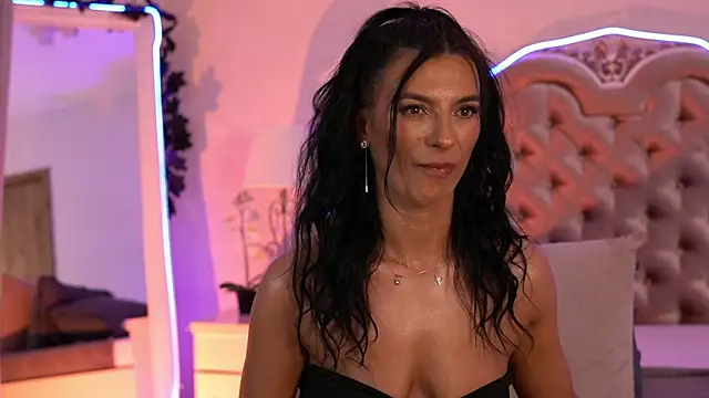 KinkyAmelie online show from November 23, 7:04 pm