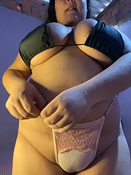 qxmila1 online show from October 28, 8:25 pm