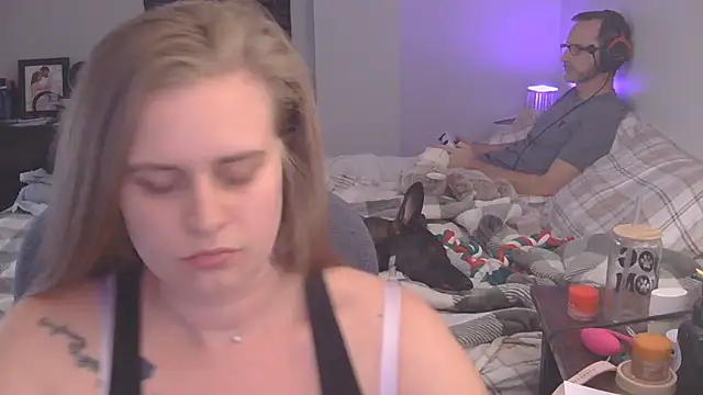 Sexyblonde12344 online show from November 7, 11:31 pm