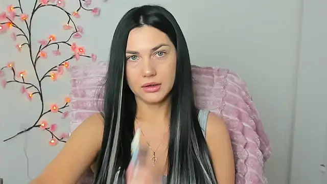 Lune Moon online show from February 11, 6:59 am