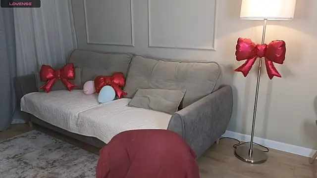 cutienaughtygirl online show from March 14, 11:55 am