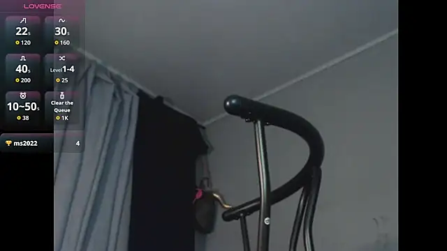 Ailenross  online show from October 10, 11:42 pm
